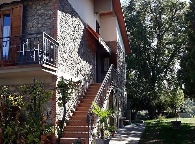 La Vecchia Quercia Фермерский дом Pergine Valdarno